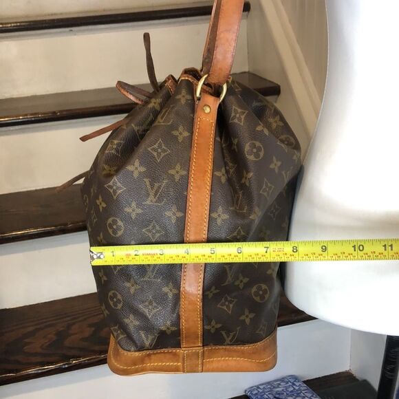 LOUIS VUITTON Full Size Noe Bucket Monogram GM Bag Vintage - Picture 14 of 17